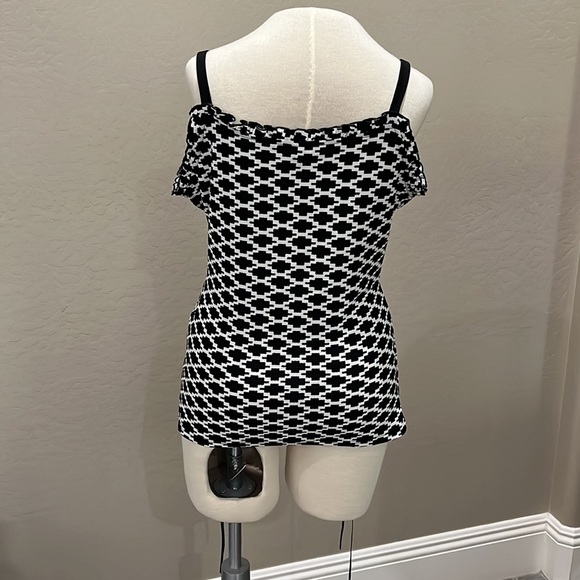 Vimas Zip Front, Ribbon Tie Tank Style Top - Picture 2 of 3